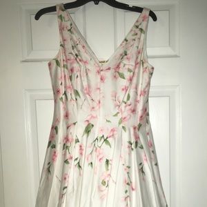 Lauren Ralph Lauren Size 6 Floral Dress